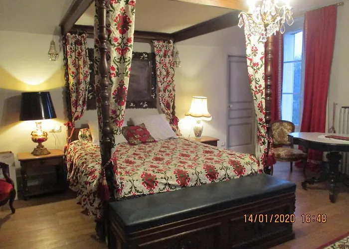 Le Domaine De Couette-café 3*